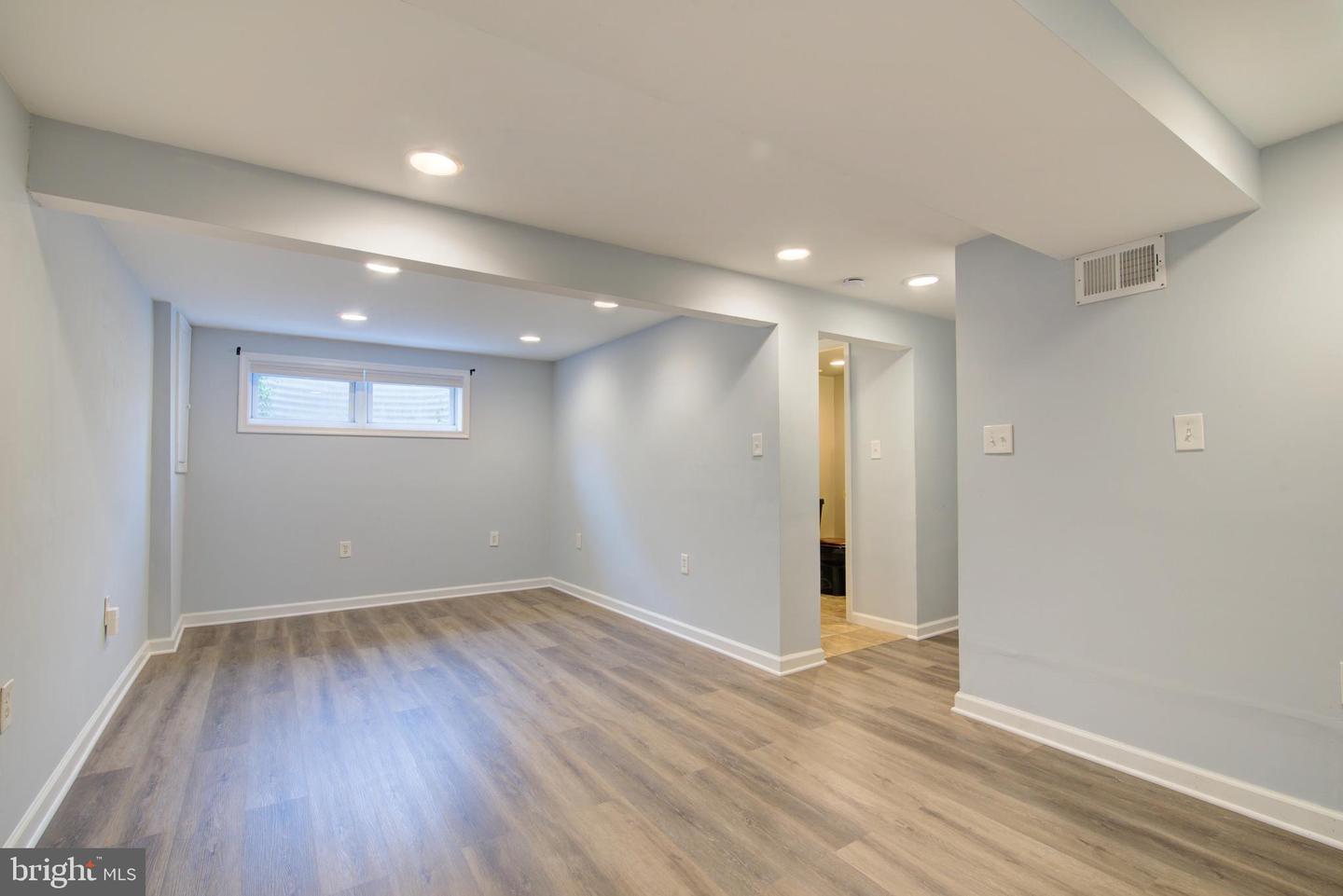 4103 IVANHOE LN, ALEXANDRIA, Virginia 22310, 5 Bedrooms Bedrooms, ,2 BathroomsBathrooms,Residential,For sale,4103 IVANHOE LN,VAFX2279132 MLS # VAFX2279132