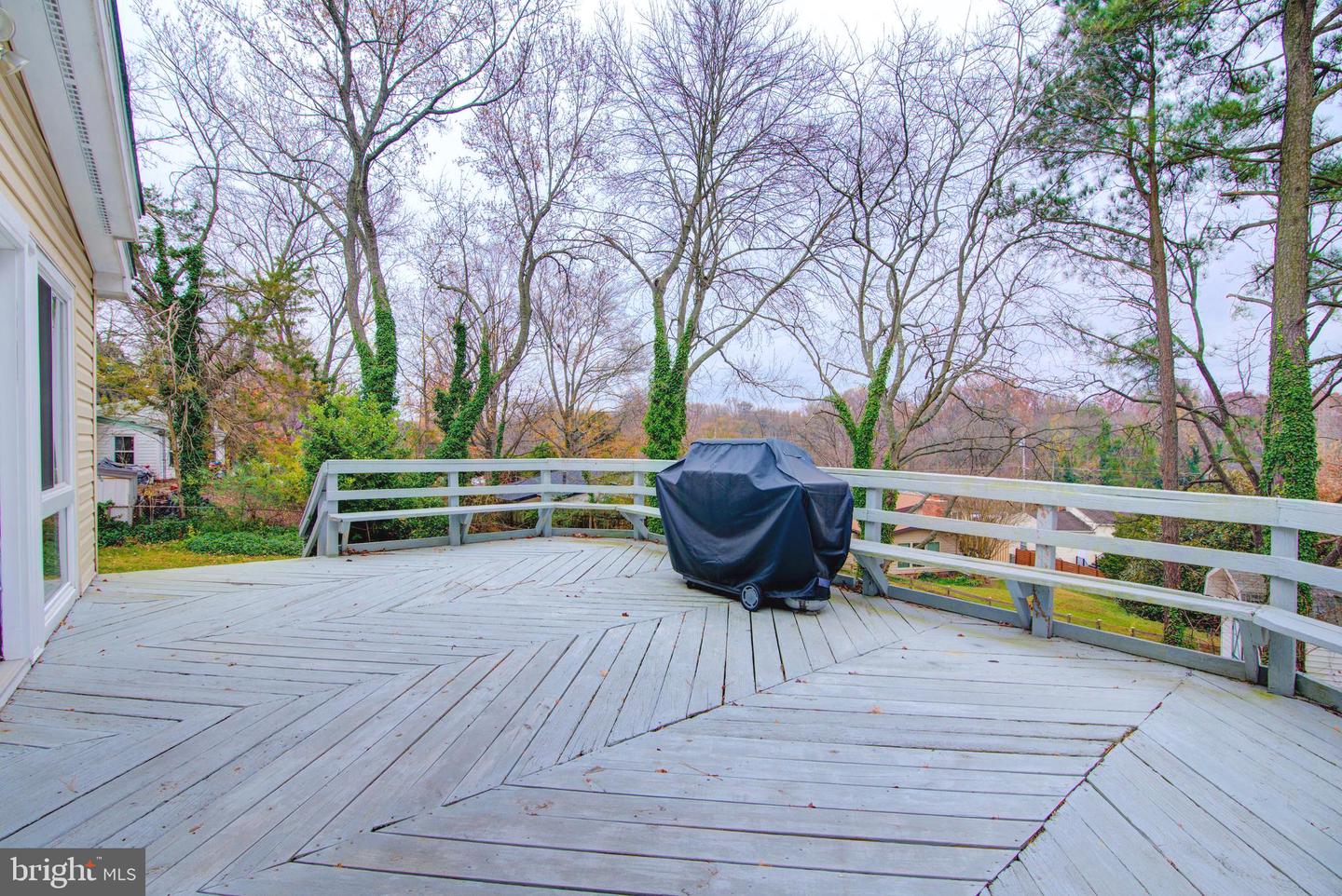 4103 IVANHOE LN, ALEXANDRIA, Virginia 22310, 5 Bedrooms Bedrooms, ,2 BathroomsBathrooms,Residential,For sale,4103 IVANHOE LN,VAFX2279132 MLS # VAFX2279132