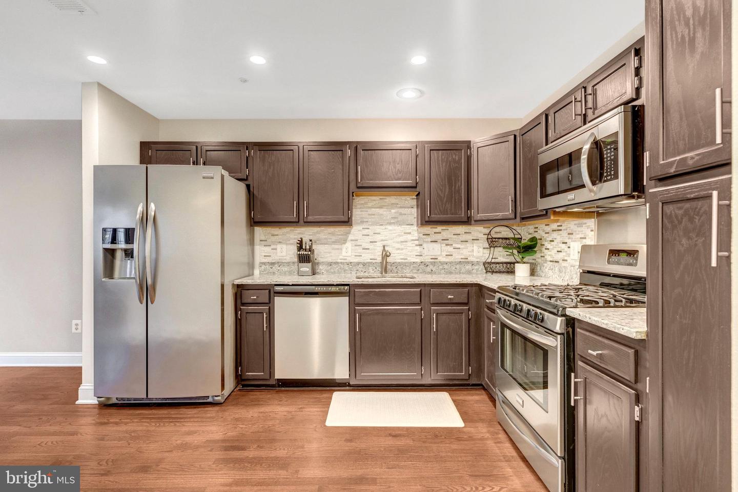 4311 RUNABOUT LN #90, FAIRFAX, Virginia 22030, 3 Bedrooms Bedrooms, ,2 BathroomsBathrooms,Residential,For sale,4311 RUNABOUT LN #90,VAFX2279164 MLS # VAFX2279164 4311 RUNABOUT LN #90, FAIRFAX, Virginia 22030, 3 Bedrooms Bedrooms, ,2 BathroomsBathrooms,Residential,For sale,4311 RUNABOUT LN #90,VAFX2279164 MLS # VAFX2279164