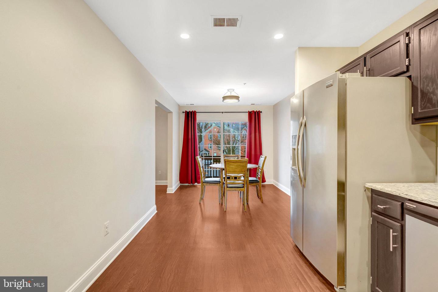 4311 RUNABOUT LN #90, FAIRFAX, Virginia 22030, 3 Bedrooms Bedrooms, ,2 BathroomsBathrooms,Residential,For sale,4311 RUNABOUT LN #90,VAFX2279164 MLS # VAFX2279164 4311 RUNABOUT LN #90, FAIRFAX, Virginia 22030, 3 Bedrooms Bedrooms, ,2 BathroomsBathrooms,Residential,For sale,4311 RUNABOUT LN #90,VAFX2279164 MLS # VAFX2279164