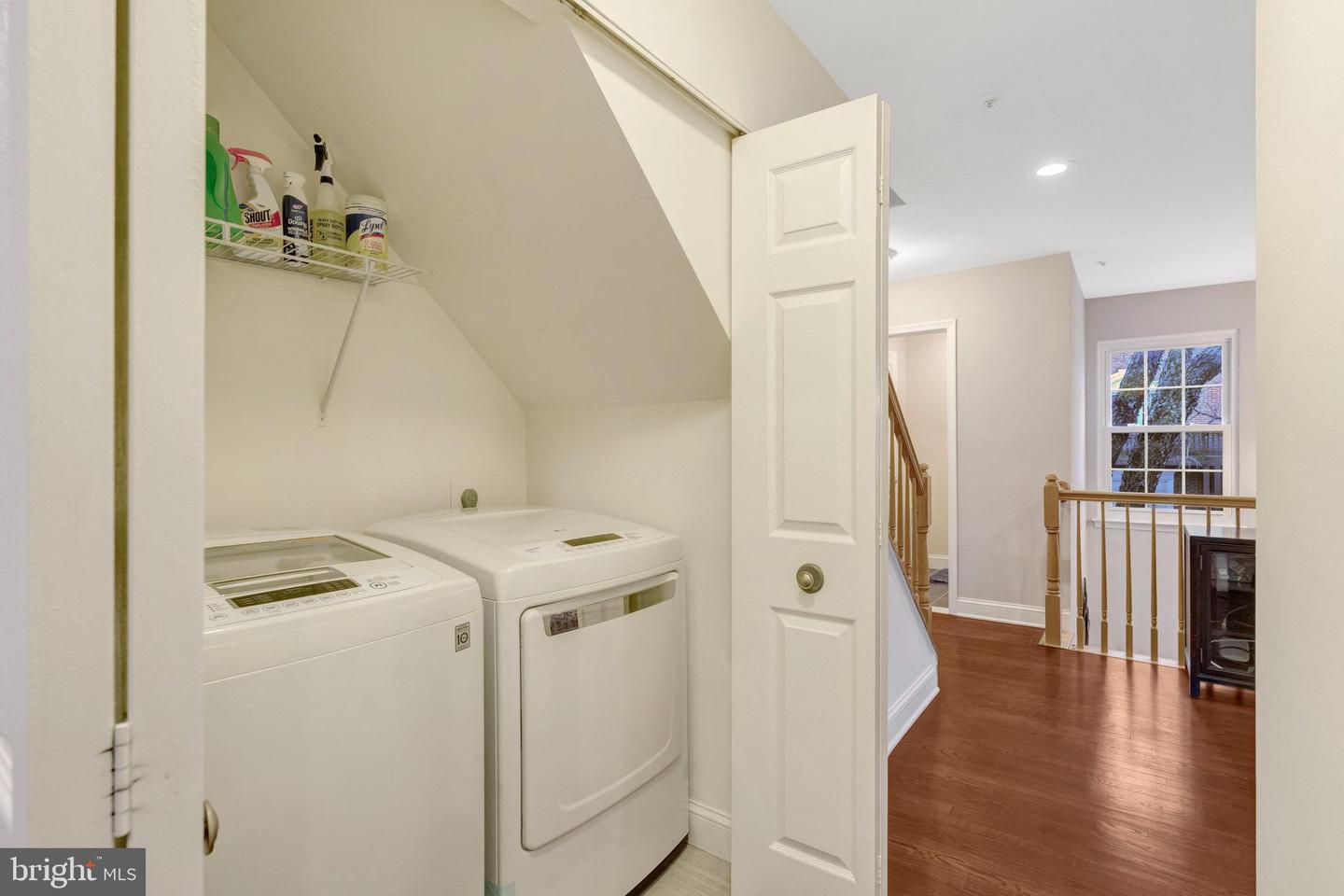 4311 RUNABOUT LN #90, FAIRFAX, Virginia 22030, 3 Bedrooms Bedrooms, ,2 BathroomsBathrooms,Residential,For sale,4311 RUNABOUT LN #90,VAFX2279164 MLS # VAFX2279164 4311 RUNABOUT LN #90, FAIRFAX, Virginia 22030, 3 Bedrooms Bedrooms, ,2 BathroomsBathrooms,Residential,For sale,4311 RUNABOUT LN #90,VAFX2279164 MLS # VAFX2279164