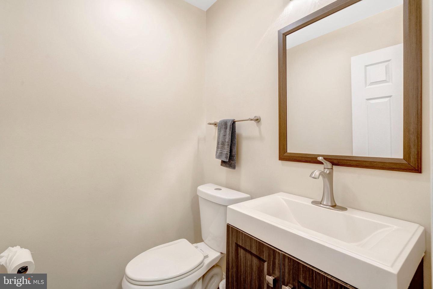 4311 RUNABOUT LN #90, FAIRFAX, Virginia 22030, 3 Bedrooms Bedrooms, ,2 BathroomsBathrooms,Residential,For sale,4311 RUNABOUT LN #90,VAFX2279164 MLS # VAFX2279164 4311 RUNABOUT LN #90, FAIRFAX, Virginia 22030, 3 Bedrooms Bedrooms, ,2 BathroomsBathrooms,Residential,For sale,4311 RUNABOUT LN #90,VAFX2279164 MLS # VAFX2279164