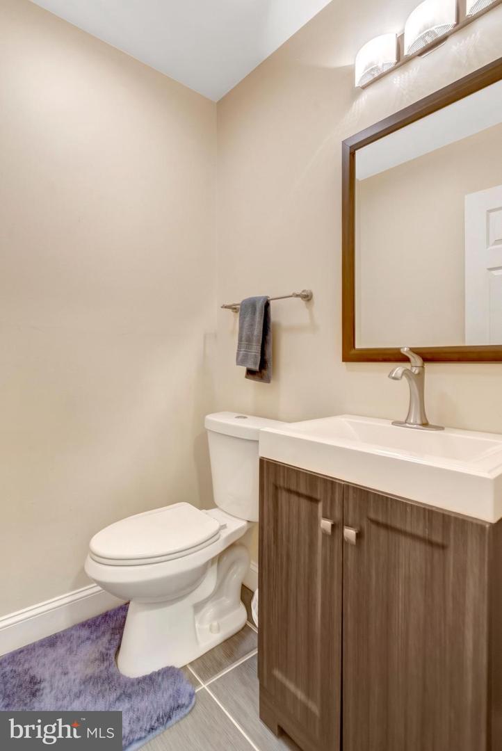 4311 RUNABOUT LN #90, FAIRFAX, Virginia 22030, 3 Bedrooms Bedrooms, ,2 BathroomsBathrooms,Residential,For sale,4311 RUNABOUT LN #90,VAFX2279164 MLS # VAFX2279164 4311 RUNABOUT LN #90, FAIRFAX, Virginia 22030, 3 Bedrooms Bedrooms, ,2 BathroomsBathrooms,Residential,For sale,4311 RUNABOUT LN #90,VAFX2279164 MLS # VAFX2279164