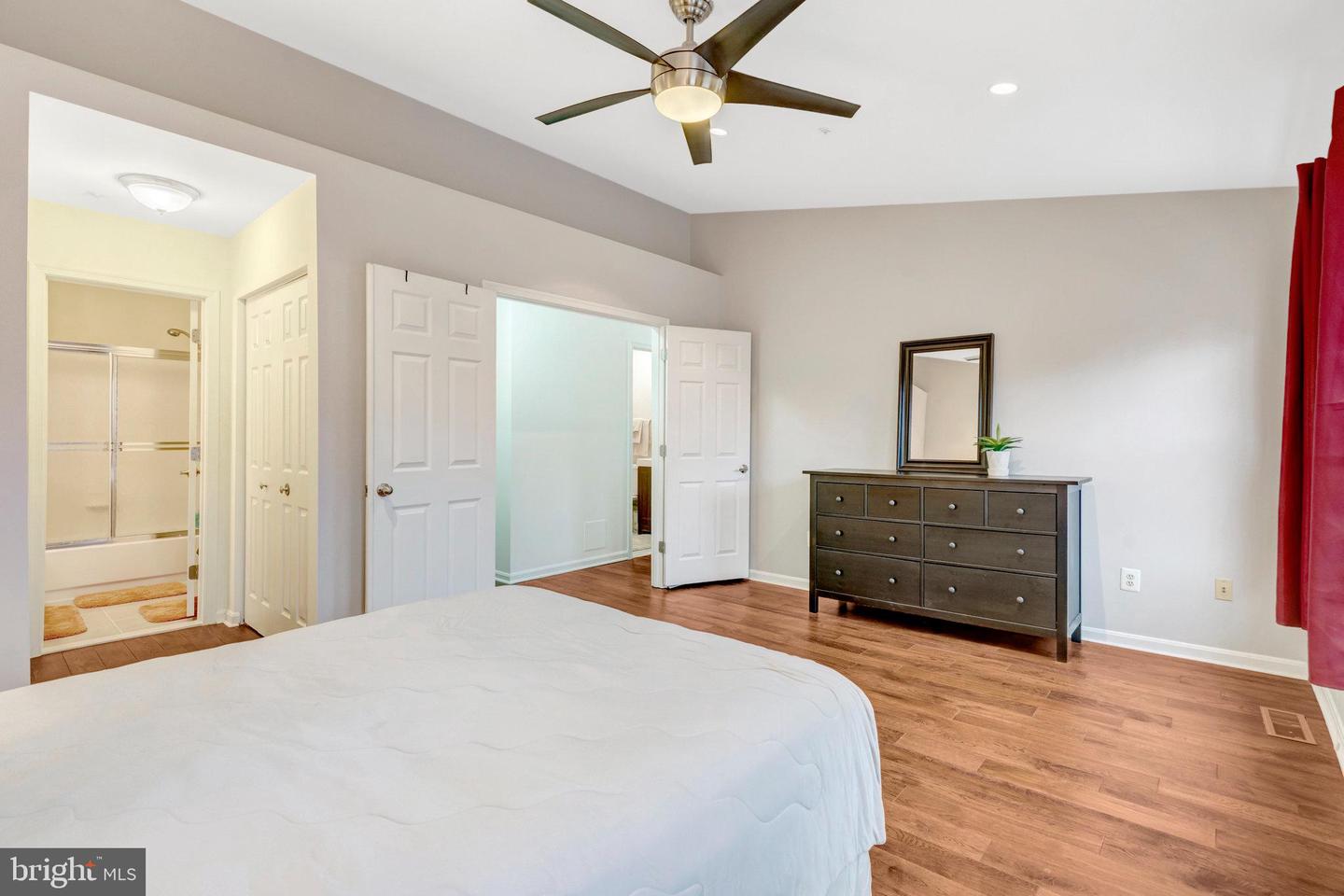 4311 RUNABOUT LN #90, FAIRFAX, Virginia 22030, 3 Bedrooms Bedrooms, ,2 BathroomsBathrooms,Residential,For sale,4311 RUNABOUT LN #90,VAFX2279164 MLS # VAFX2279164 4311 RUNABOUT LN #90, FAIRFAX, Virginia 22030, 3 Bedrooms Bedrooms, ,2 BathroomsBathrooms,Residential,For sale,4311 RUNABOUT LN #90,VAFX2279164 MLS # VAFX2279164