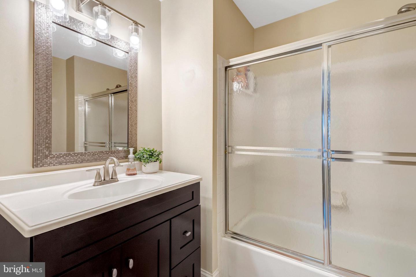 4311 RUNABOUT LN #90, FAIRFAX, Virginia 22030, 3 Bedrooms Bedrooms, ,2 BathroomsBathrooms,Residential,For sale,4311 RUNABOUT LN #90,VAFX2279164 MLS # VAFX2279164 4311 RUNABOUT LN #90, FAIRFAX, Virginia 22030, 3 Bedrooms Bedrooms, ,2 BathroomsBathrooms,Residential,For sale,4311 RUNABOUT LN #90,VAFX2279164 MLS # VAFX2279164