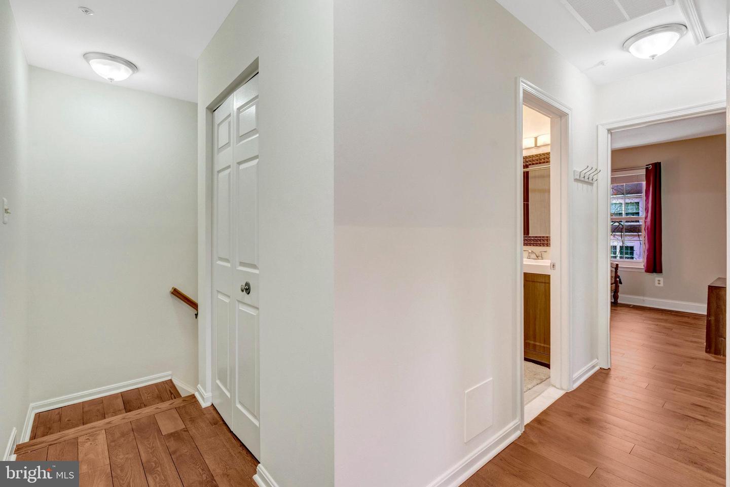 4311 RUNABOUT LN #90, FAIRFAX, Virginia 22030, 3 Bedrooms Bedrooms, ,2 BathroomsBathrooms,Residential,For sale,4311 RUNABOUT LN #90,VAFX2279164 MLS # VAFX2279164 4311 RUNABOUT LN #90, FAIRFAX, Virginia 22030, 3 Bedrooms Bedrooms, ,2 BathroomsBathrooms,Residential,For sale,4311 RUNABOUT LN #90,VAFX2279164 MLS # VAFX2279164