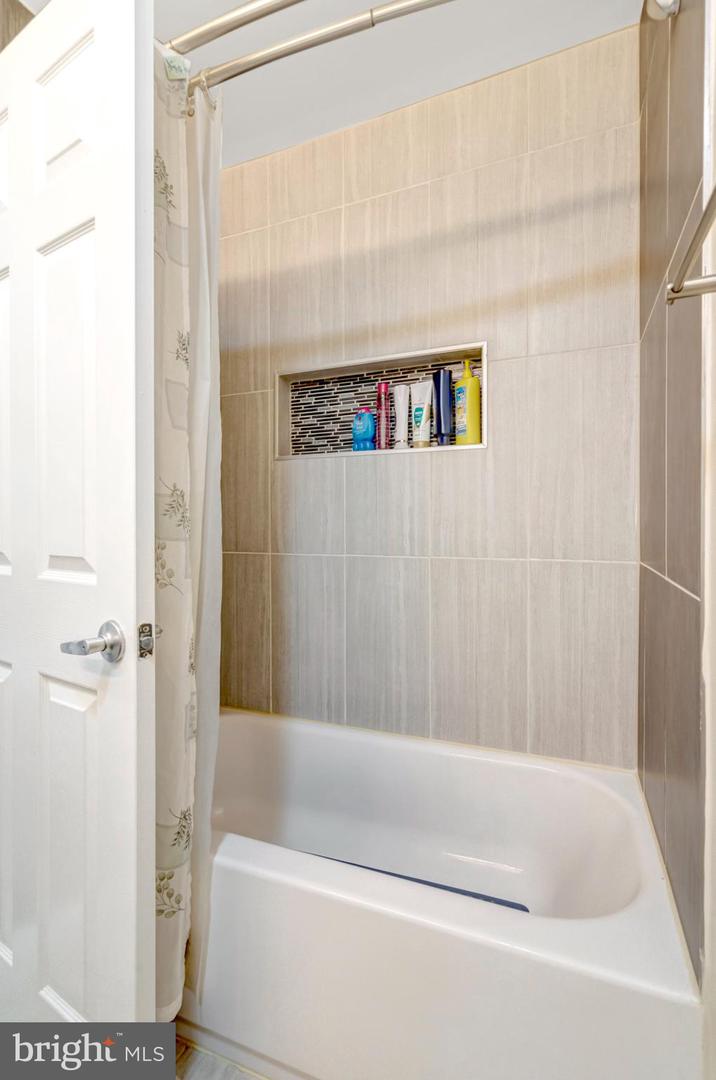 4311 RUNABOUT LN #90, FAIRFAX, Virginia 22030, 3 Bedrooms Bedrooms, ,2 BathroomsBathrooms,Residential,For sale,4311 RUNABOUT LN #90,VAFX2279164 MLS # VAFX2279164 4311 RUNABOUT LN #90, FAIRFAX, Virginia 22030, 3 Bedrooms Bedrooms, ,2 BathroomsBathrooms,Residential,For sale,4311 RUNABOUT LN #90,VAFX2279164 MLS # VAFX2279164