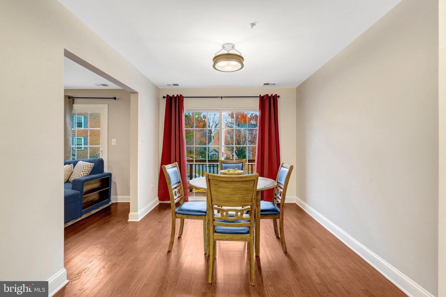 4311 RUNABOUT LN #90, FAIRFAX, Virginia 22030, 3 Bedrooms Bedrooms, ,2 BathroomsBathrooms,Residential,For sale,4311 RUNABOUT LN #90,VAFX2279164 MLS # VAFX2279164 4311 RUNABOUT LN #90, FAIRFAX, Virginia 22030, 3 Bedrooms Bedrooms, ,2 BathroomsBathrooms,Residential,For sale,4311 RUNABOUT LN #90,VAFX2279164 MLS # VAFX2279164