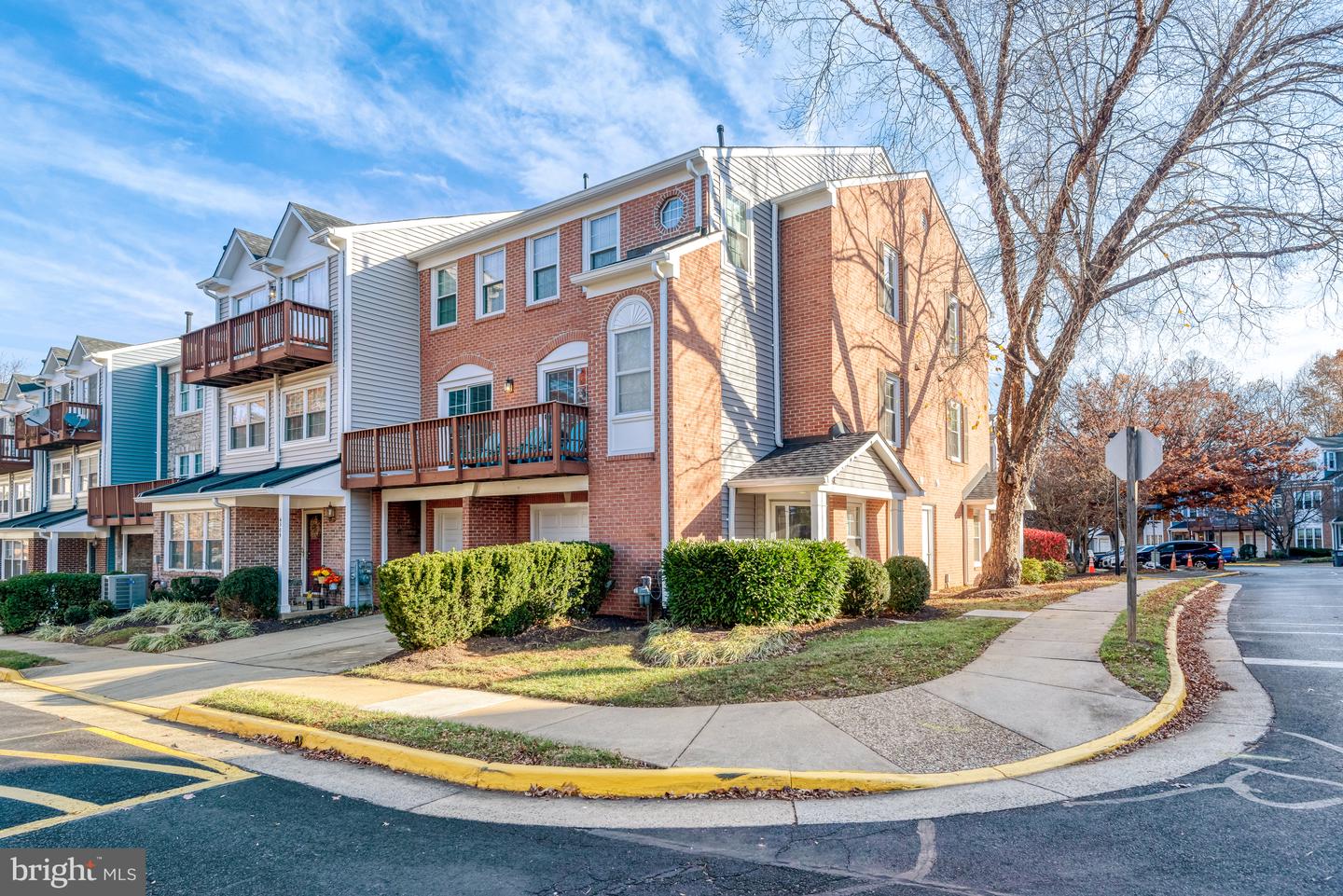 4311 RUNABOUT LN #90, FAIRFAX, Virginia 22030, 3 Bedrooms Bedrooms, ,2 BathroomsBathrooms,Residential,For sale,4311 RUNABOUT LN #90,VAFX2279164 MLS # VAFX2279164 4311 RUNABOUT LN #90, FAIRFAX, Virginia 22030, 3 Bedrooms Bedrooms, ,2 BathroomsBathrooms,Residential,For sale,4311 RUNABOUT LN #90,VAFX2279164 MLS # VAFX2279164