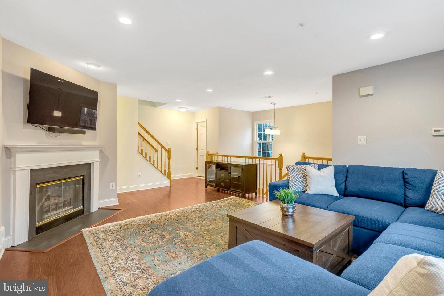 4311 RUNABOUT LN #90, FAIRFAX, Virginia 22030, 3 Bedrooms Bedrooms, ,2 BathroomsBathrooms,Residential,For sale,4311 RUNABOUT LN #90,VAFX2279164 MLS # VAFX2279164 4311 RUNABOUT LN #90, FAIRFAX, Virginia 22030, 3 Bedrooms Bedrooms, ,2 BathroomsBathrooms,Residential,For sale,4311 RUNABOUT LN #90,VAFX2279164 MLS # VAFX2279164