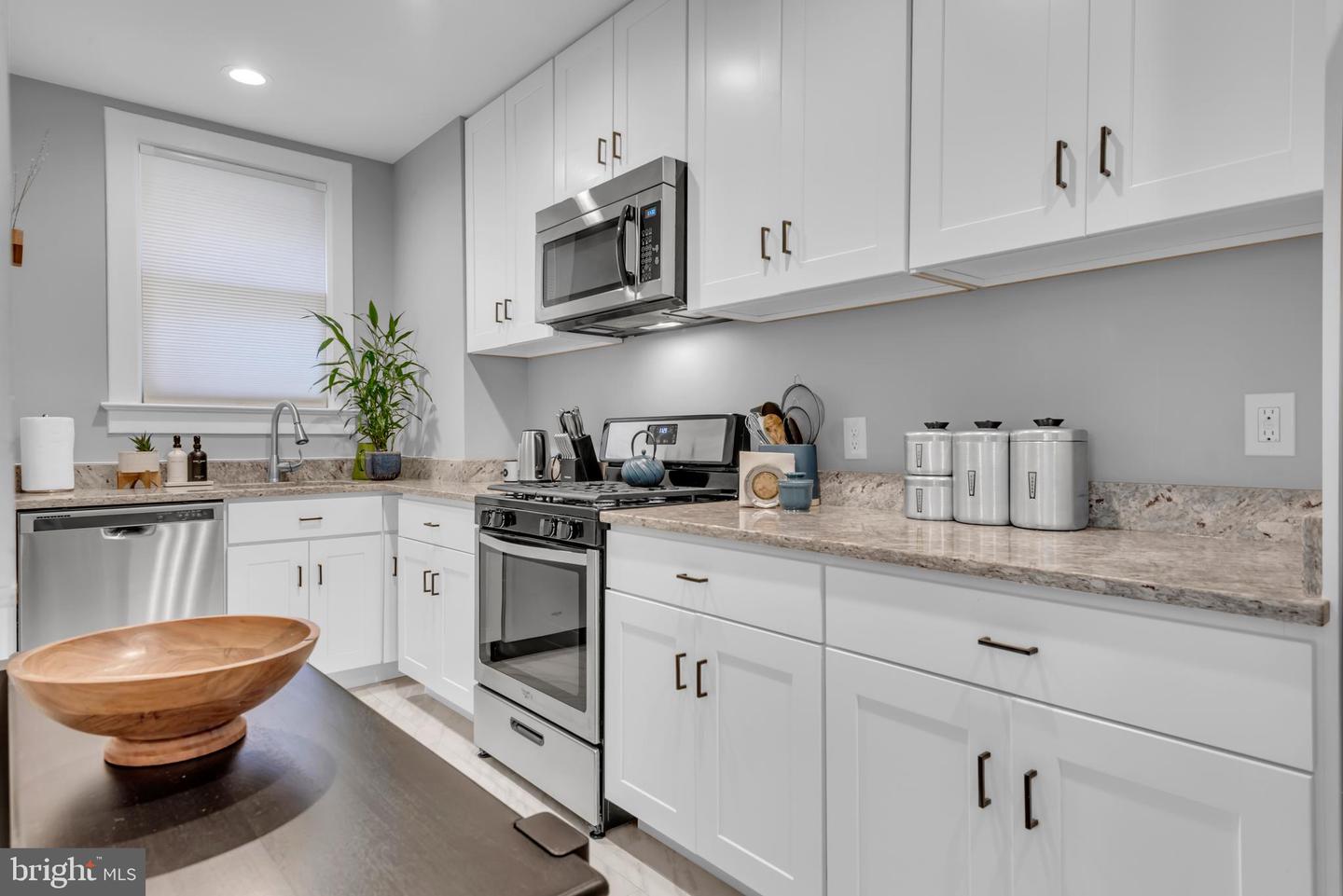 3020 PORTER ST NW #103, WASHINGTON, District Of Columbia 20008, 1 Bedroom Bedrooms, ,1 BathroomBathrooms,Residential,For sale,3020 PORTER ST NW #103,DCDC2231940 MLS # DCDC2231940 3020 PORTER ST NW #103, WASHINGTON, District Of Columbia 20008, 1 Bedroom Bedrooms, ,1 BathroomBathrooms,Residential,For sale,3020 PORTER ST NW #103,DCDC2231940 MLS # DCDC2231940