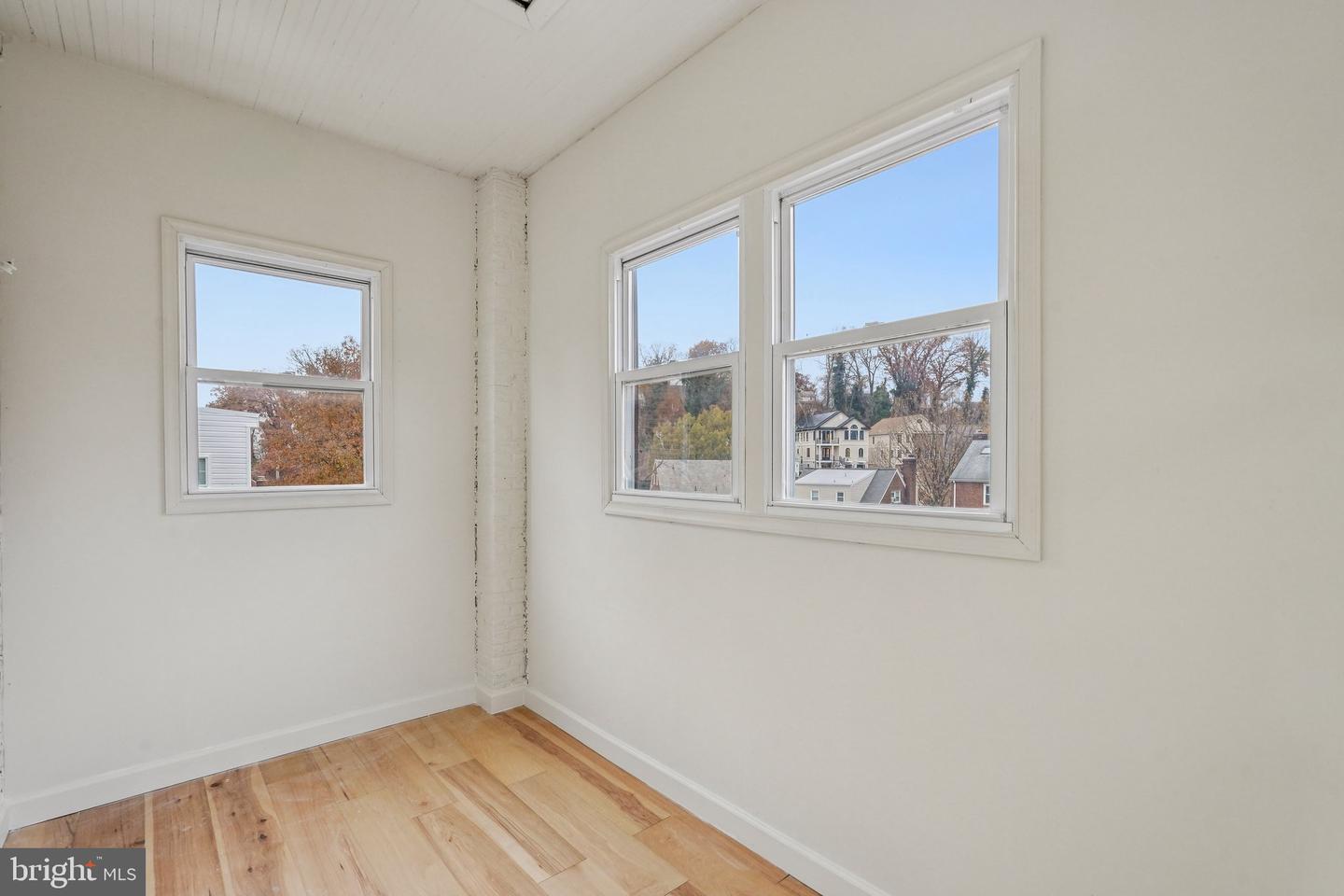 3422 PENNSYLVANIA AVE SE, WASHINGTON, District Of Columbia 20020, 5 Bedrooms Bedrooms, ,2 BathroomsBathrooms,Residential,For sale,3422 PENNSYLVANIA AVE SE,DCDC2232012 MLS # DCDC2232012