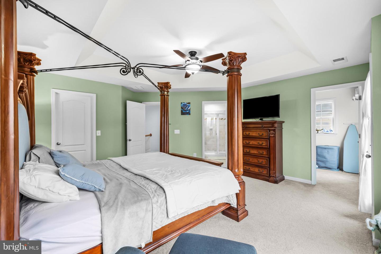 42462 GREAT HERON SQ, BRAMBLETON, Virginia 20148, 3 Bedrooms Bedrooms, ,2 BathroomsBathrooms,Residential,For sale,42462 GREAT HERON SQ,VALO2111218 MLS # VALO2111218 42462 GREAT HERON SQ, BRAMBLETON, Virginia 20148, 3 Bedrooms Bedrooms, ,2 BathroomsBathrooms,Residential,For sale,42462 GREAT HERON SQ,VALO2111218 MLS # VALO2111218