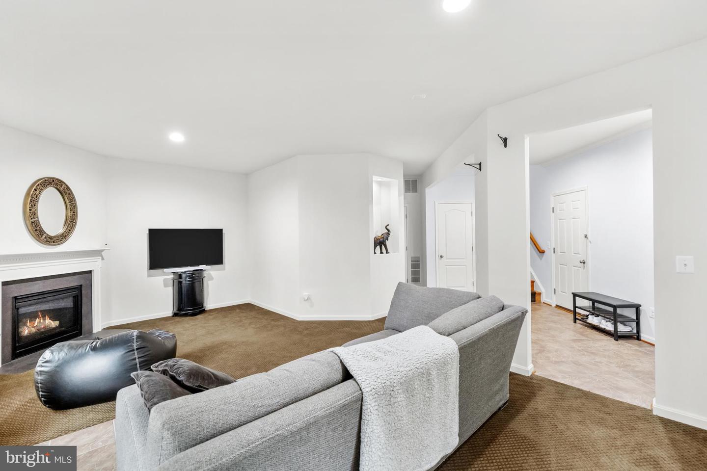 42462 GREAT HERON SQ, BRAMBLETON, Virginia 20148, 3 Bedrooms Bedrooms, ,2 BathroomsBathrooms,Residential,For sale,42462 GREAT HERON SQ,VALO2111218 MLS # VALO2111218 42462 GREAT HERON SQ, BRAMBLETON, Virginia 20148, 3 Bedrooms Bedrooms, ,2 BathroomsBathrooms,Residential,For sale,42462 GREAT HERON SQ,VALO2111218 MLS # VALO2111218