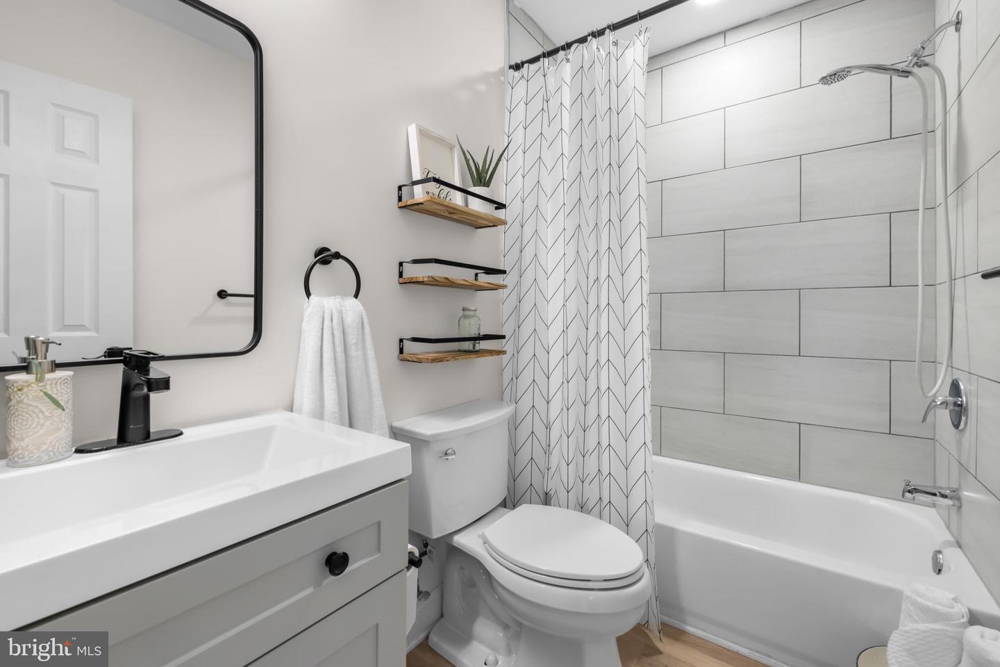 5233 LEE HWY, WARRENTON, Virginia 20187, 5 Bedrooms Bedrooms, 9 Rooms Rooms,3 BathroomsBathrooms,Residential,For sale,5233 LEE HWY,VAFQ2019688 MLS # VAFQ2019688 5233 LEE HWY, WARRENTON, Virginia 20187, 5 Bedrooms Bedrooms, 9 Rooms Rooms,3 BathroomsBathrooms,Residential,For sale,5233 LEE HWY,VAFQ2019688 MLS # VAFQ2019688