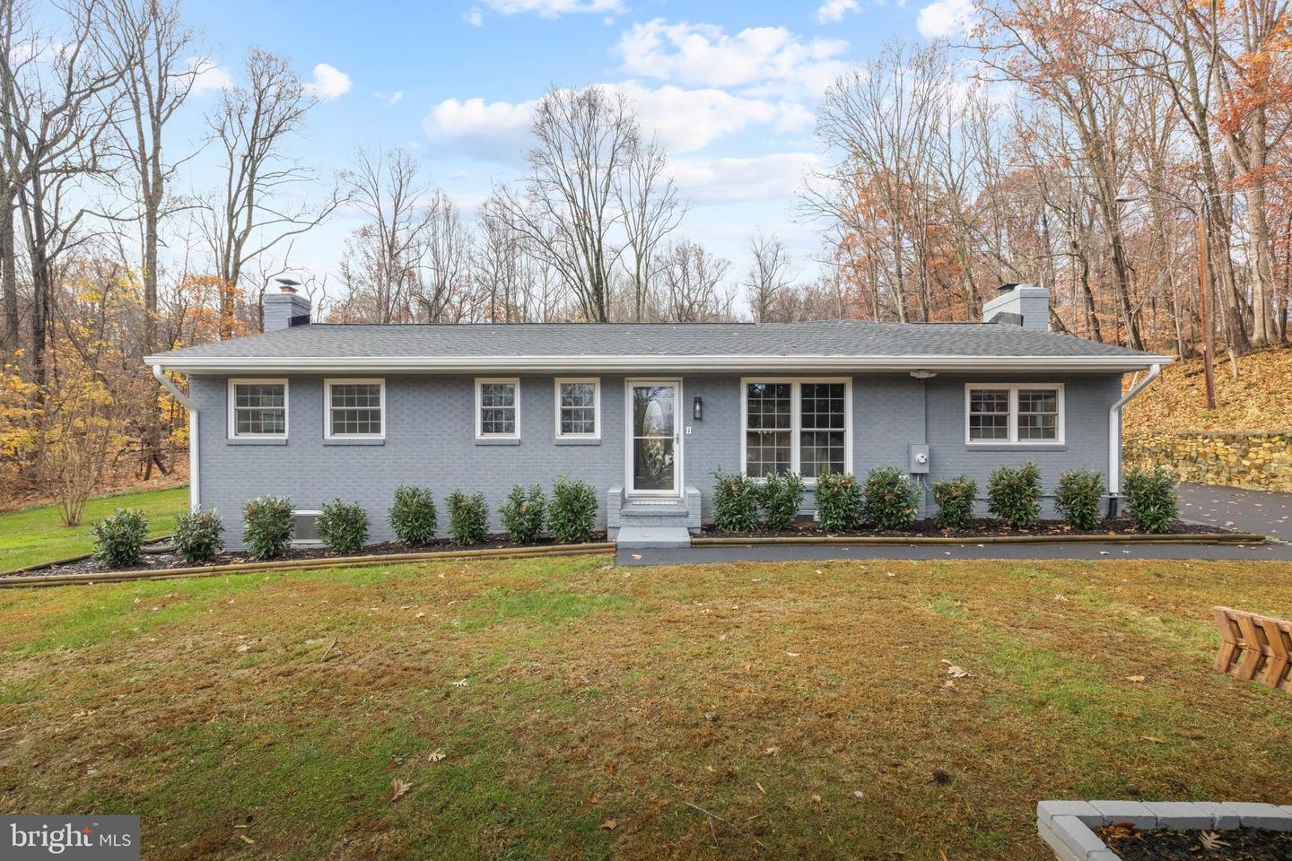 5233 LEE HWY, WARRENTON, Virginia 20187, 5 Bedrooms Bedrooms, 9 Rooms Rooms,3 BathroomsBathrooms,Residential,For sale,5233 LEE HWY,VAFQ2019688 MLS # VAFQ2019688 5233 LEE HWY, WARRENTON, Virginia 20187, 5 Bedrooms Bedrooms, 9 Rooms Rooms,3 BathroomsBathrooms,Residential,For sale,5233 LEE HWY,VAFQ2019688 MLS # VAFQ2019688