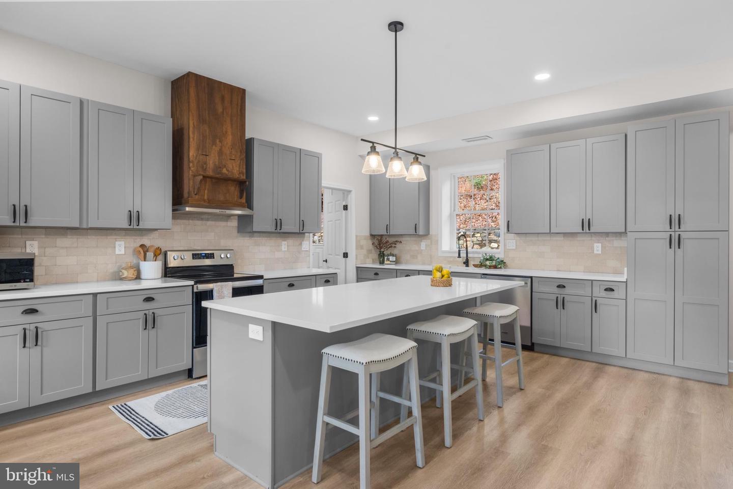 5233 LEE HWY, WARRENTON, Virginia 20187, 5 Bedrooms Bedrooms, 9 Rooms Rooms,3 BathroomsBathrooms,Residential,For sale,5233 LEE HWY,VAFQ2019688 MLS # VAFQ2019688 5233 LEE HWY, WARRENTON, Virginia 20187, 5 Bedrooms Bedrooms, 9 Rooms Rooms,3 BathroomsBathrooms,Residential,For sale,5233 LEE HWY,VAFQ2019688 MLS # VAFQ2019688