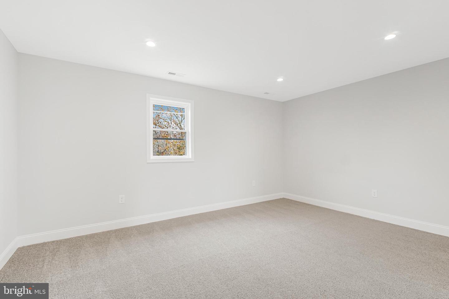 1002 POTOMAC DR, STAFFORD, Virginia 22554, 6 Bedrooms Bedrooms, ,4 BathroomsBathrooms,Residential,For sale,1002 POTOMAC DR,VAST2044268 MLS # VAST2044268 1002 POTOMAC DR, STAFFORD, Virginia 22554, 6 Bedrooms Bedrooms, ,4 BathroomsBathrooms,Residential,For sale,1002 POTOMAC DR,VAST2044268 MLS # VAST2044268