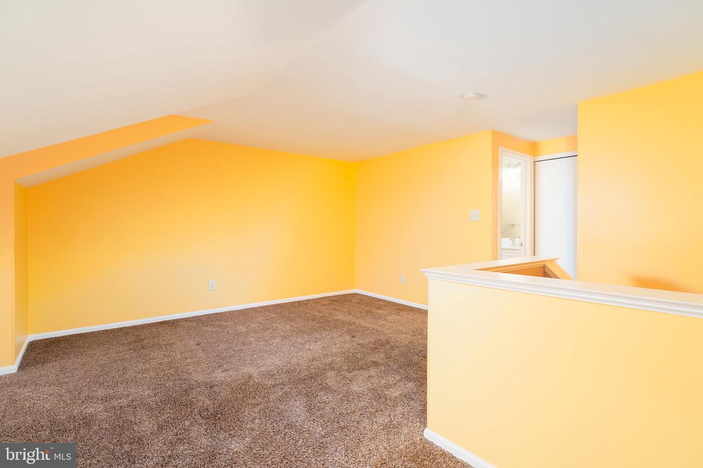 6035 NETHERTON ST, CENTREVILLE, Virginia 20120, 2 Bedrooms Bedrooms, ,2 BathroomsBathrooms,Residential,For sale,6035 NETHERTON ST,VAFX2279414 MLS # VAFX2279414