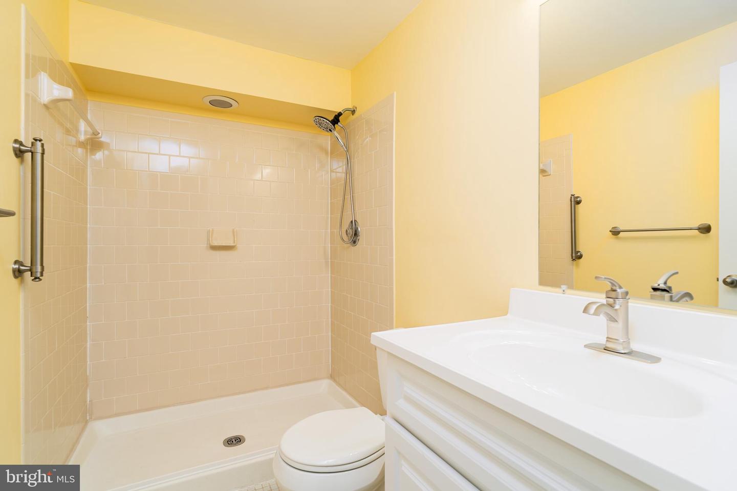 6035 NETHERTON ST, CENTREVILLE, Virginia 20120, 2 Bedrooms Bedrooms, ,2 BathroomsBathrooms,Residential,For sale,6035 NETHERTON ST,VAFX2279414 MLS # VAFX2279414