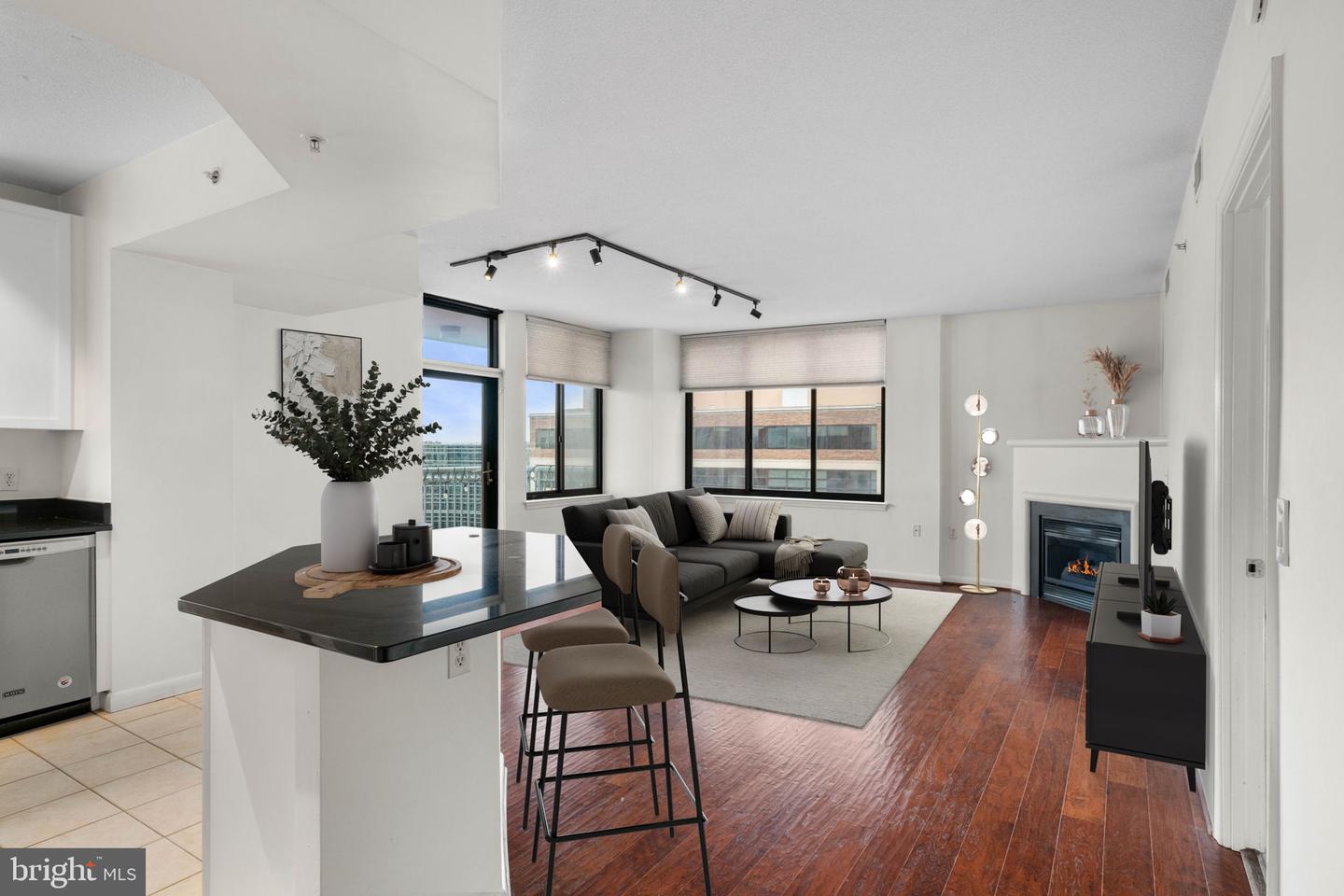 851 N GLEBE RD #1011, ARLINGTON, Virginia 22203, 2 Bedrooms Bedrooms, ,2 BathroomsBathrooms,Residential,For sale,851 N GLEBE RD #1011,VAAR2066100 MLS # VAAR2066100