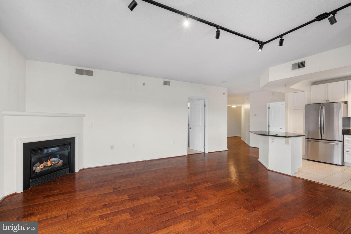 851 N GLEBE RD #1011, ARLINGTON, Virginia 22203, 2 Bedrooms Bedrooms, ,2 BathroomsBathrooms,Residential,For sale,851 N GLEBE RD #1011,VAAR2066100 MLS # VAAR2066100