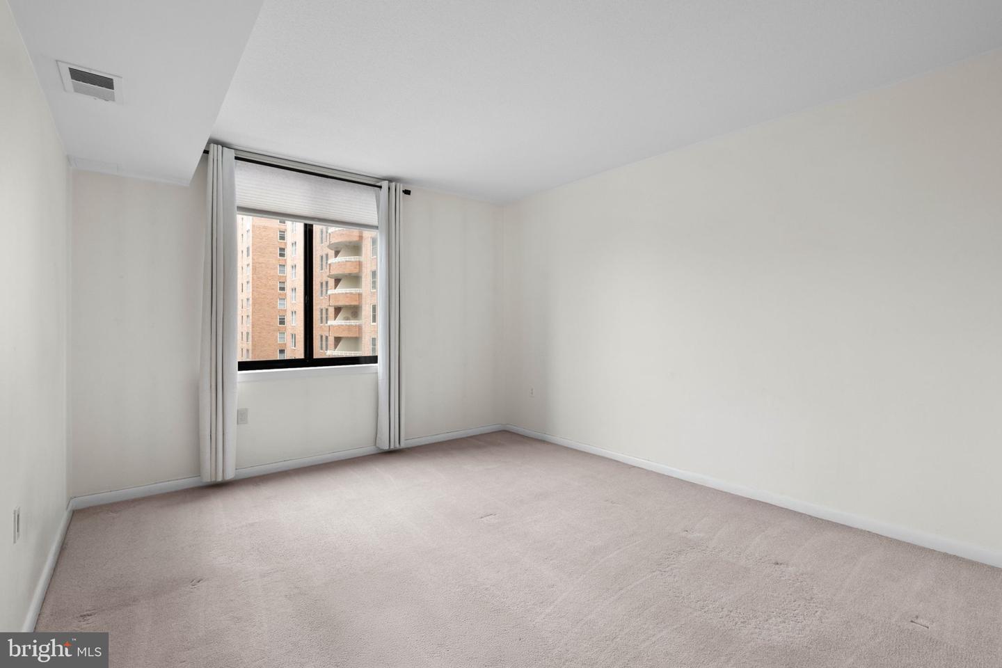 851 N GLEBE RD #1011, ARLINGTON, Virginia 22203, 2 Bedrooms Bedrooms, ,2 BathroomsBathrooms,Residential,For sale,851 N GLEBE RD #1011,VAAR2066100 MLS # VAAR2066100