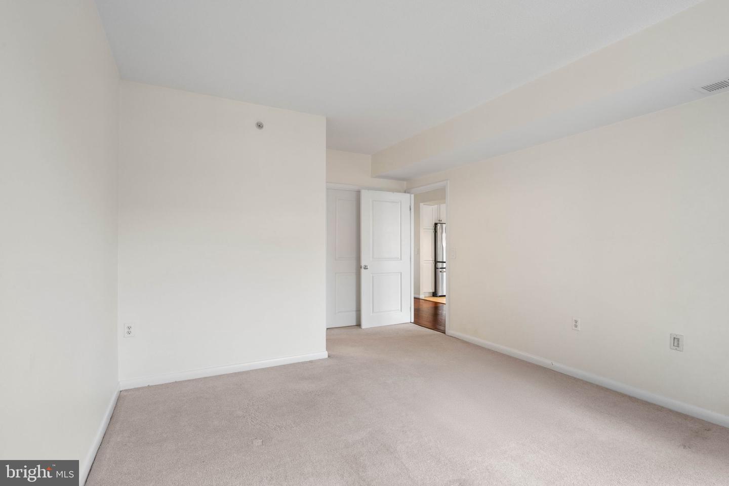 851 N GLEBE RD #1011, ARLINGTON, Virginia 22203, 2 Bedrooms Bedrooms, ,2 BathroomsBathrooms,Residential,For sale,851 N GLEBE RD #1011,VAAR2066100 MLS # VAAR2066100
