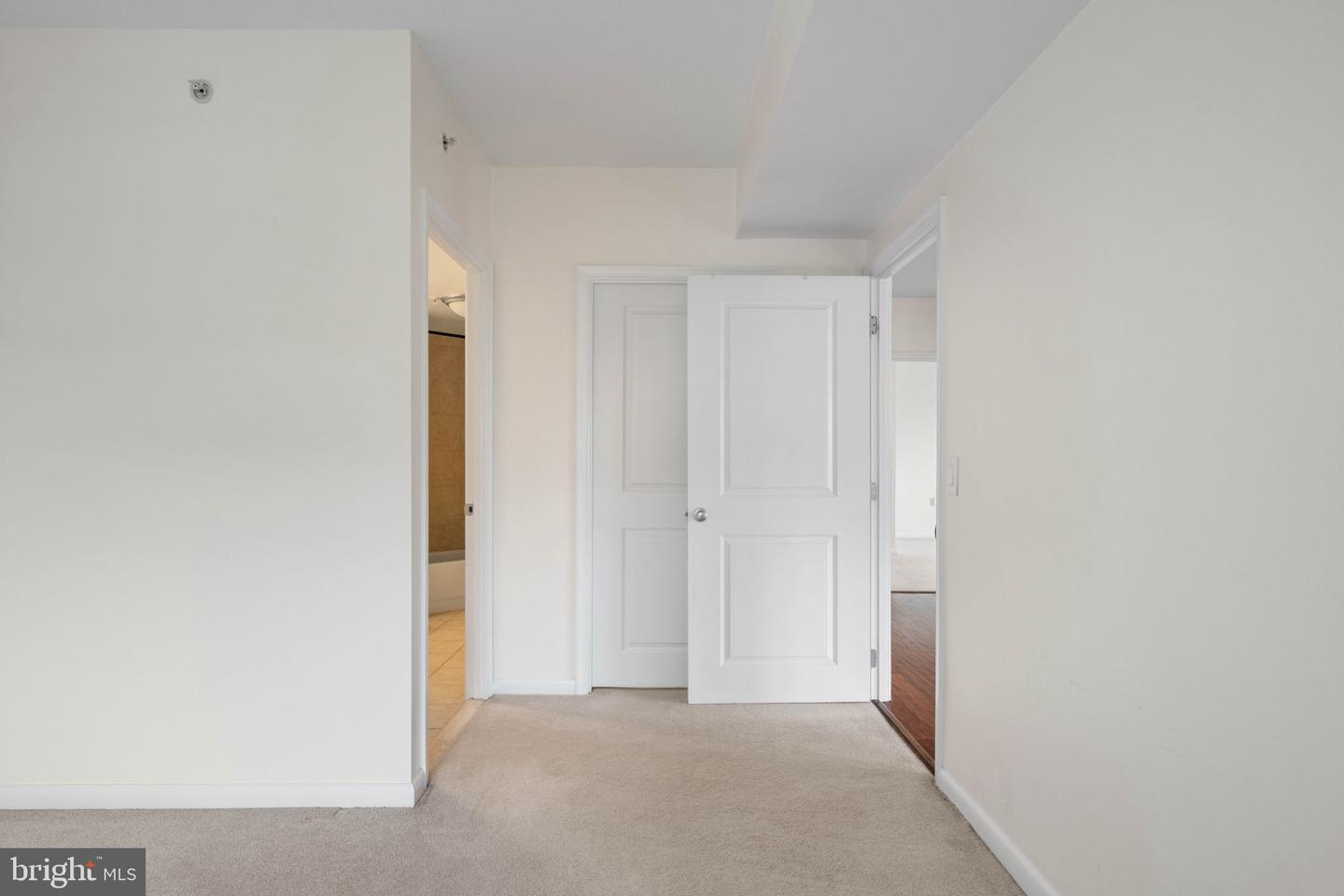 851 N GLEBE RD #1011, ARLINGTON, Virginia 22203, 2 Bedrooms Bedrooms, ,2 BathroomsBathrooms,Residential,For sale,851 N GLEBE RD #1011,VAAR2066100 MLS # VAAR2066100
