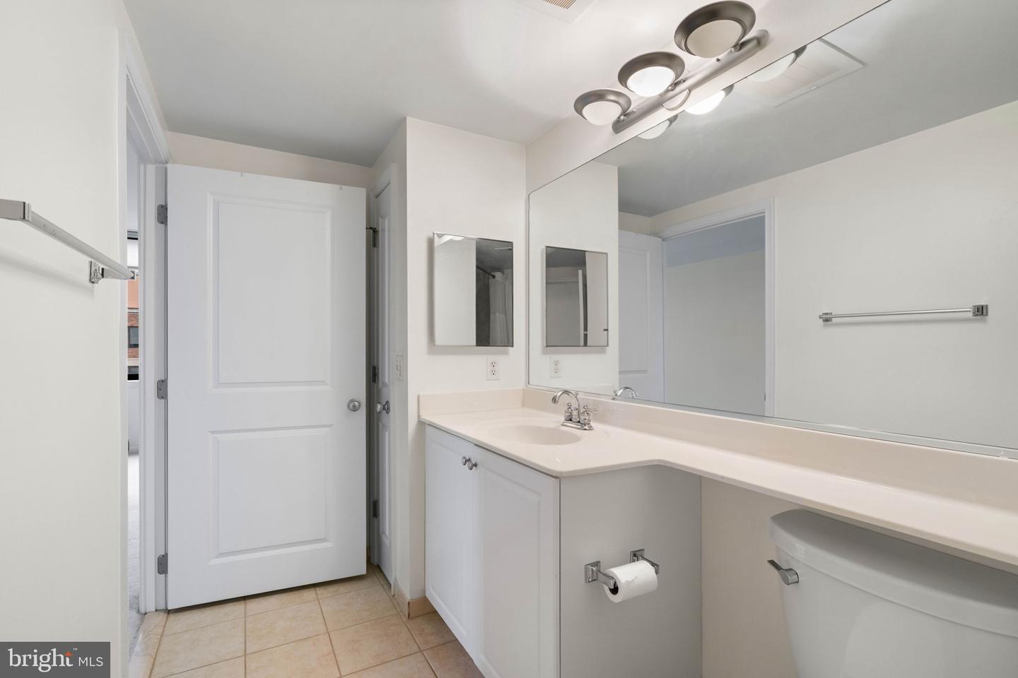 851 N GLEBE RD #1011, ARLINGTON, Virginia 22203, 2 Bedrooms Bedrooms, ,2 BathroomsBathrooms,Residential,For sale,851 N GLEBE RD #1011,VAAR2066100 MLS # VAAR2066100