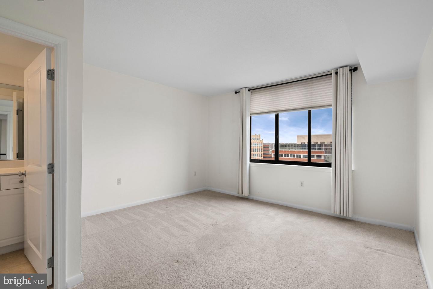 851 N GLEBE RD #1011, ARLINGTON, Virginia 22203, 2 Bedrooms Bedrooms, ,2 BathroomsBathrooms,Residential,For sale,851 N GLEBE RD #1011,VAAR2066100 MLS # VAAR2066100