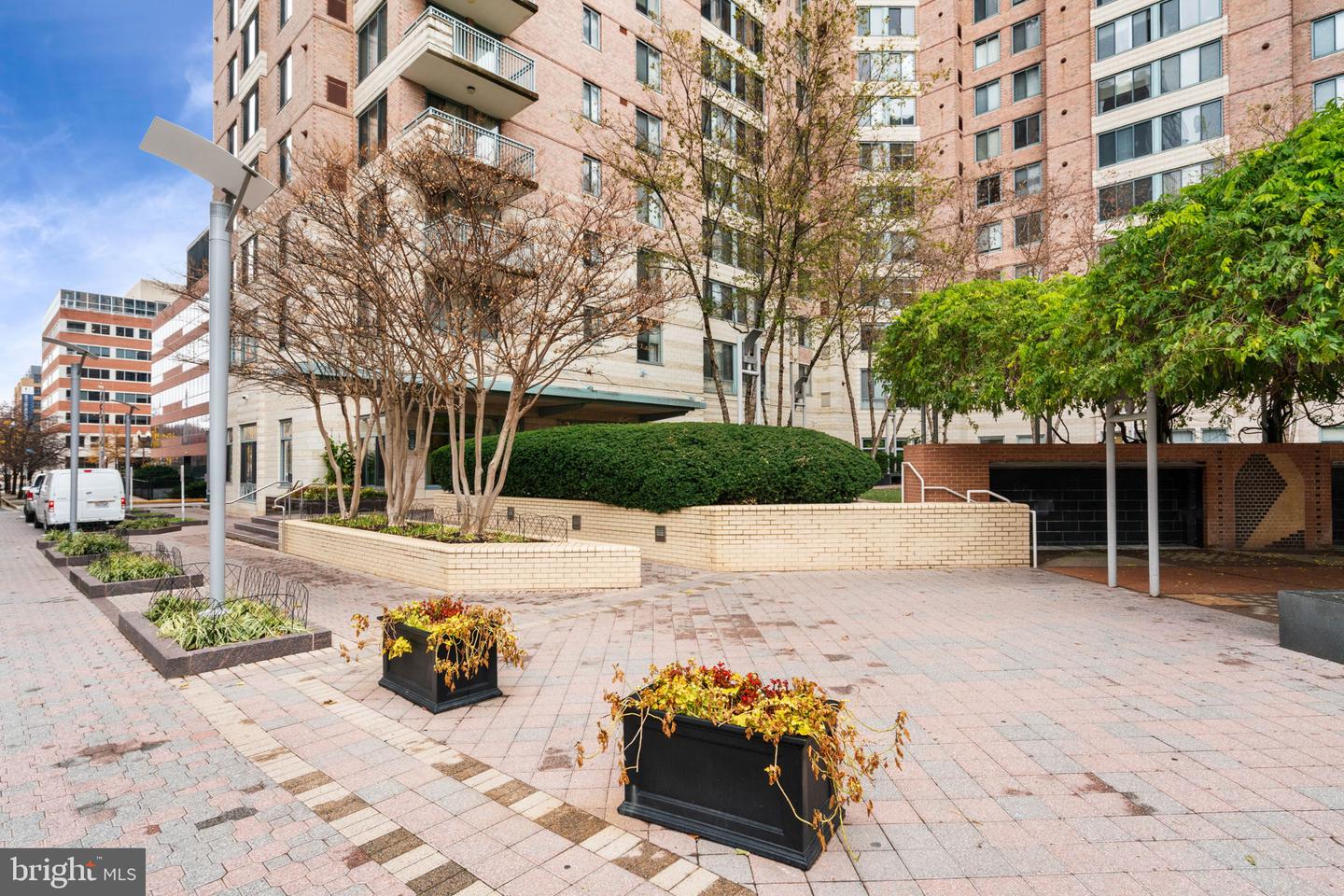 851 N GLEBE RD #1011, ARLINGTON, Virginia 22203, 2 Bedrooms Bedrooms, ,2 BathroomsBathrooms,Residential,For sale,851 N GLEBE RD #1011,VAAR2066100 MLS # VAAR2066100