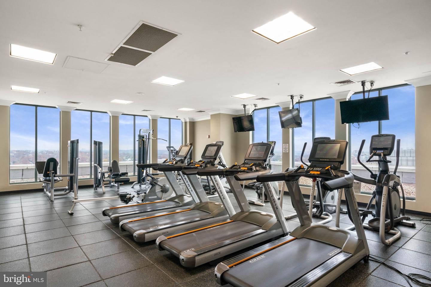 851 N GLEBE RD #1011, ARLINGTON, Virginia 22203, 2 Bedrooms Bedrooms, ,2 BathroomsBathrooms,Residential,For sale,851 N GLEBE RD #1011,VAAR2066100 MLS # VAAR2066100