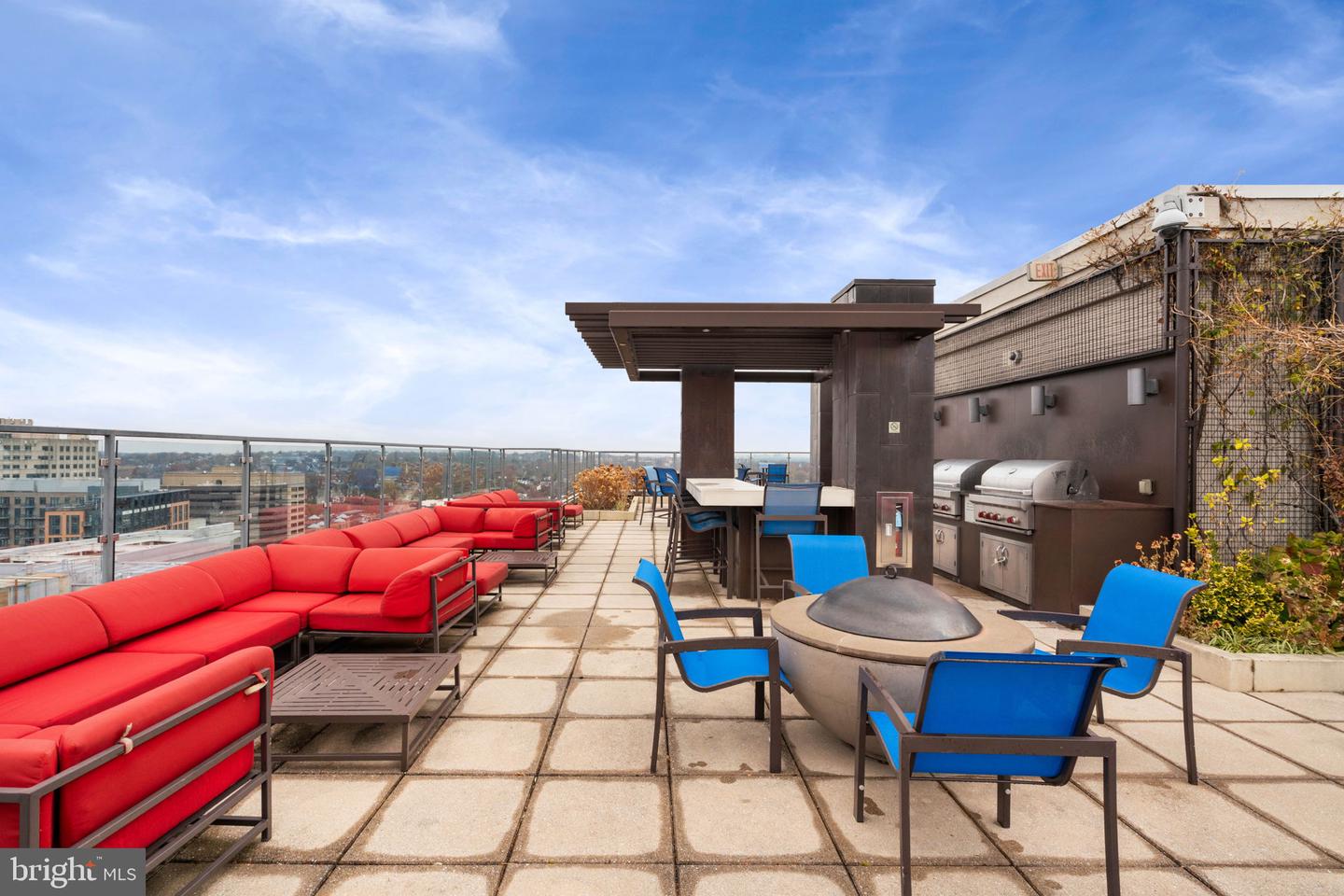 851 N GLEBE RD #1011, ARLINGTON, Virginia 22203, 2 Bedrooms Bedrooms, ,2 BathroomsBathrooms,Residential,For sale,851 N GLEBE RD #1011,VAAR2066100 MLS # VAAR2066100