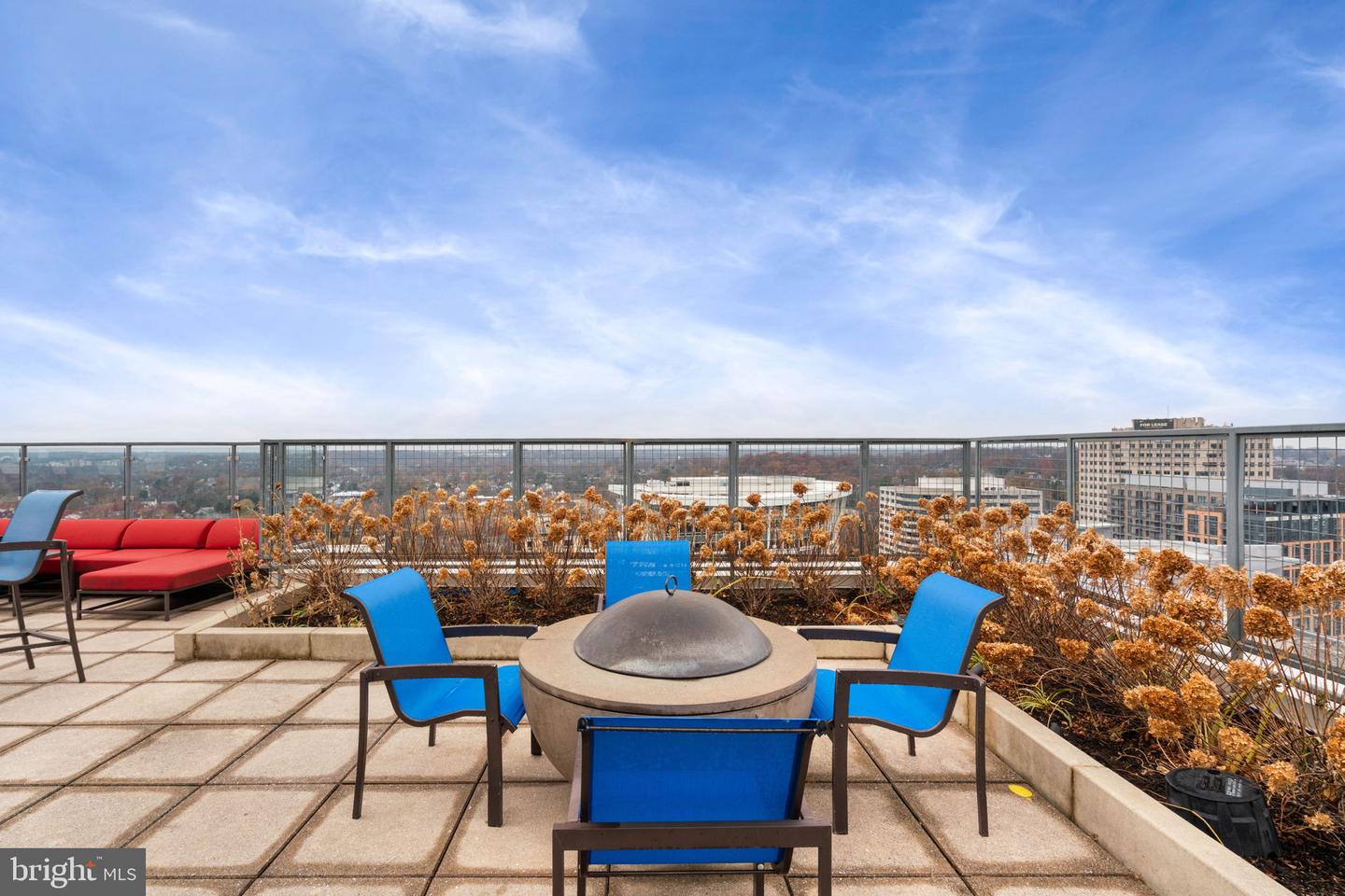 851 N GLEBE RD #1011, ARLINGTON, Virginia 22203, 2 Bedrooms Bedrooms, ,2 BathroomsBathrooms,Residential,For sale,851 N GLEBE RD #1011,VAAR2066100 MLS # VAAR2066100