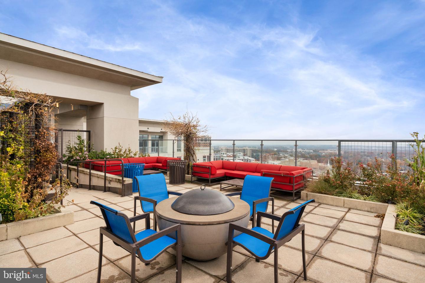 851 N GLEBE RD #1011, ARLINGTON, Virginia 22203, 2 Bedrooms Bedrooms, ,2 BathroomsBathrooms,Residential,For sale,851 N GLEBE RD #1011,VAAR2066100 MLS # VAAR2066100