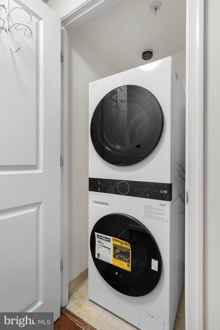 851 N GLEBE RD #1011, ARLINGTON, Virginia 22203, 2 Bedrooms Bedrooms, ,2 BathroomsBathrooms,Residential,For sale,851 N GLEBE RD #1011,VAAR2066100 MLS # VAAR2066100