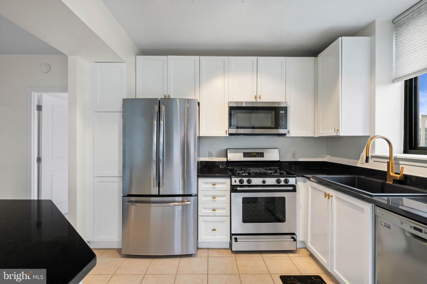851 N GLEBE RD #1011, ARLINGTON, Virginia 22203, 2 Bedrooms Bedrooms, ,2 BathroomsBathrooms,Residential,For sale,851 N GLEBE RD #1011,VAAR2066100 MLS # VAAR2066100
