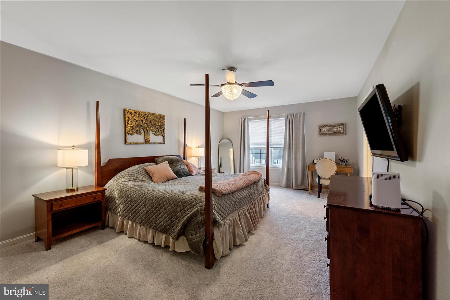 15719 LONDON PL, DUMFRIES, Virginia 22025, 4 Bedrooms Bedrooms, ,3 BathroomsBathrooms,Residential,For sale,15719 LONDON PL,VAPW2107896 MLS # VAPW2107896