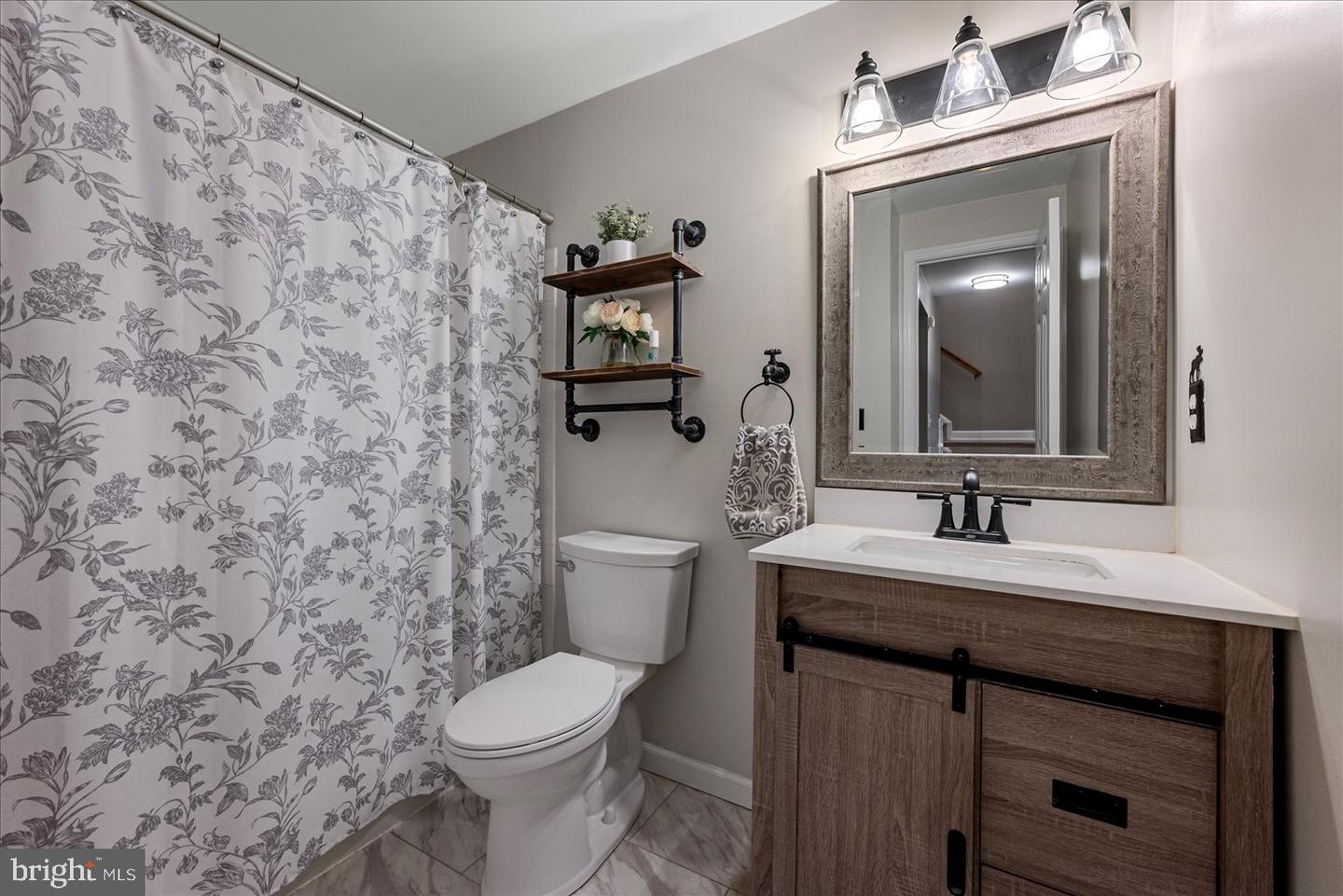 15719 LONDON PL, DUMFRIES, Virginia 22025, 4 Bedrooms Bedrooms, ,3 BathroomsBathrooms,Residential,For sale,15719 LONDON PL,VAPW2107896 MLS # VAPW2107896