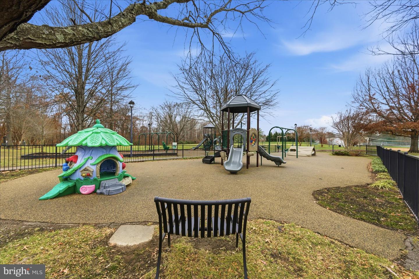 15719 LONDON PL, DUMFRIES, Virginia 22025, 4 Bedrooms Bedrooms, ,3 BathroomsBathrooms,Residential,For sale,15719 LONDON PL,VAPW2107896 MLS # VAPW2107896