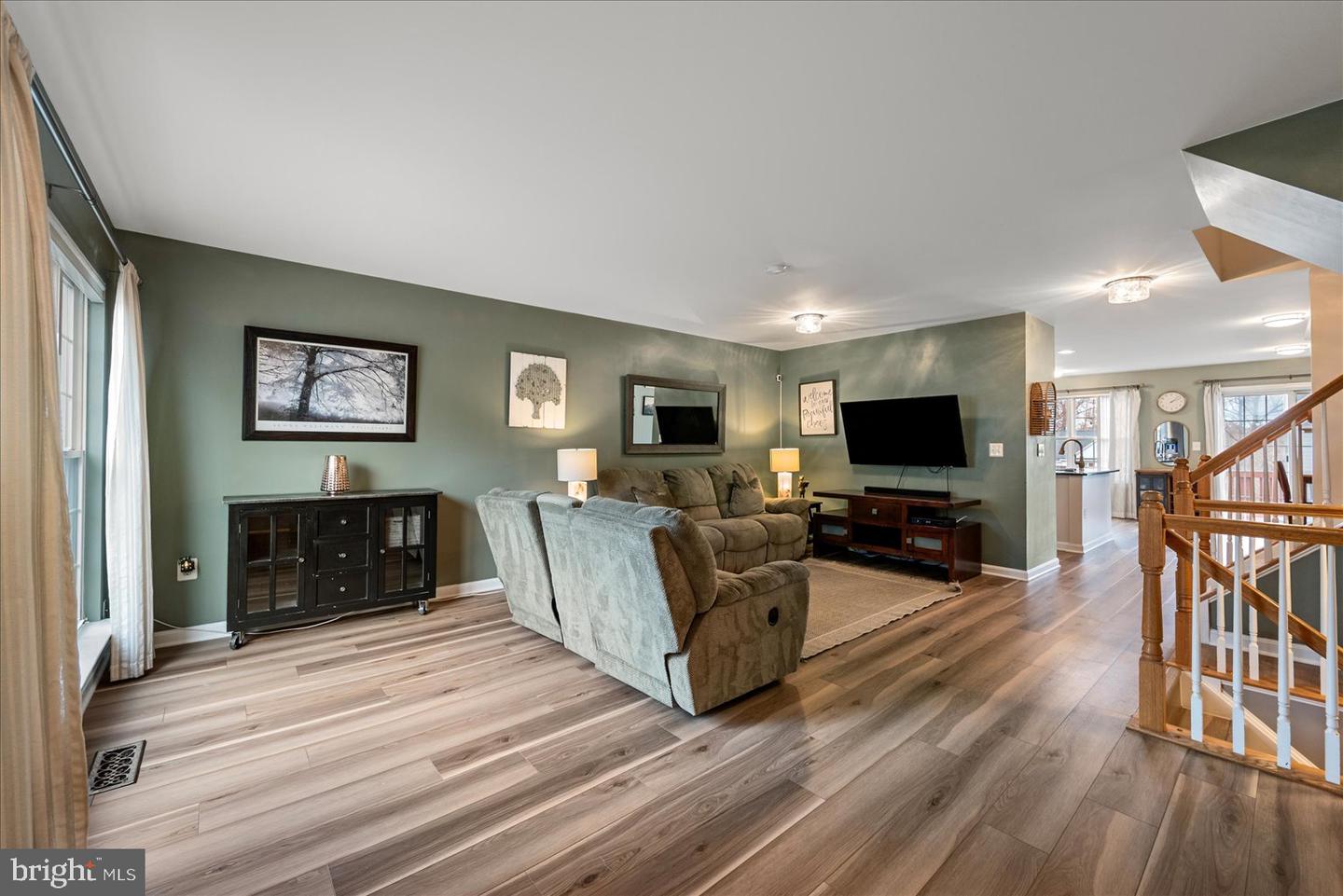 15719 LONDON PL, DUMFRIES, Virginia 22025, 4 Bedrooms Bedrooms, ,3 BathroomsBathrooms,Residential,For sale,15719 LONDON PL,VAPW2107896 MLS # VAPW2107896