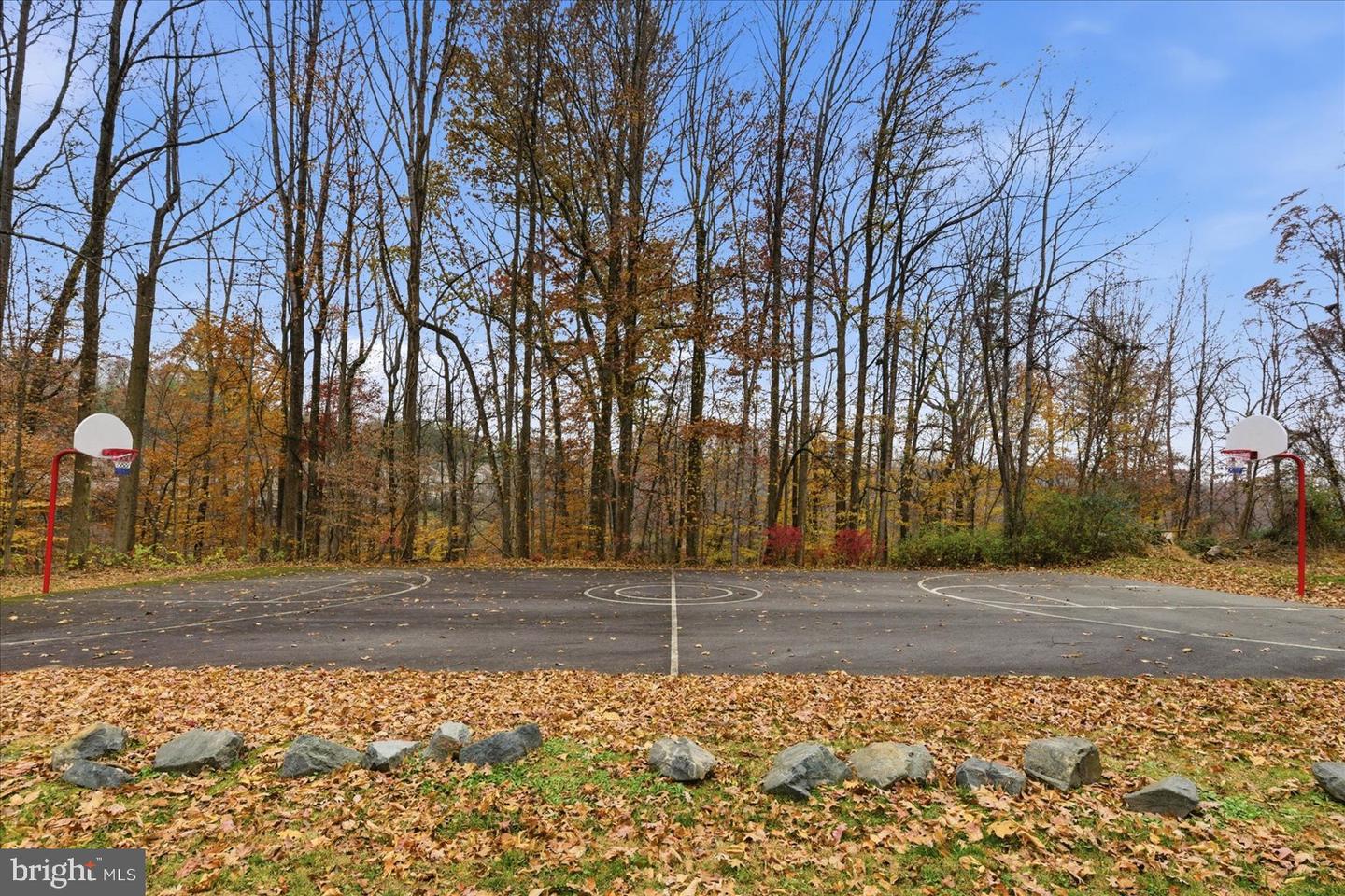 15719 LONDON PL, DUMFRIES, Virginia 22025, 4 Bedrooms Bedrooms, ,3 BathroomsBathrooms,Residential,For sale,15719 LONDON PL,VAPW2107896 MLS # VAPW2107896