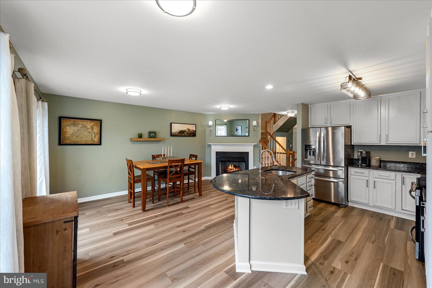 15719 LONDON PL, DUMFRIES, Virginia 22025, 4 Bedrooms Bedrooms, ,3 BathroomsBathrooms,Residential,For sale,15719 LONDON PL,VAPW2107896 MLS # VAPW2107896