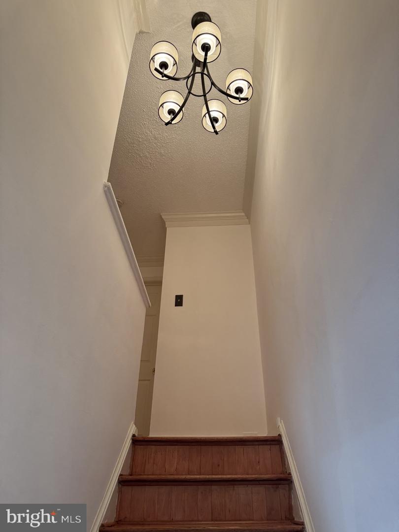 3739 MARK DR, ALEXANDRIA, Virginia 22305, 3 Bedrooms Bedrooms, ,2 BathroomsBathrooms,Residential,For sale,3739 MARK DR,VAAX2051882 MLS # VAAX2051882