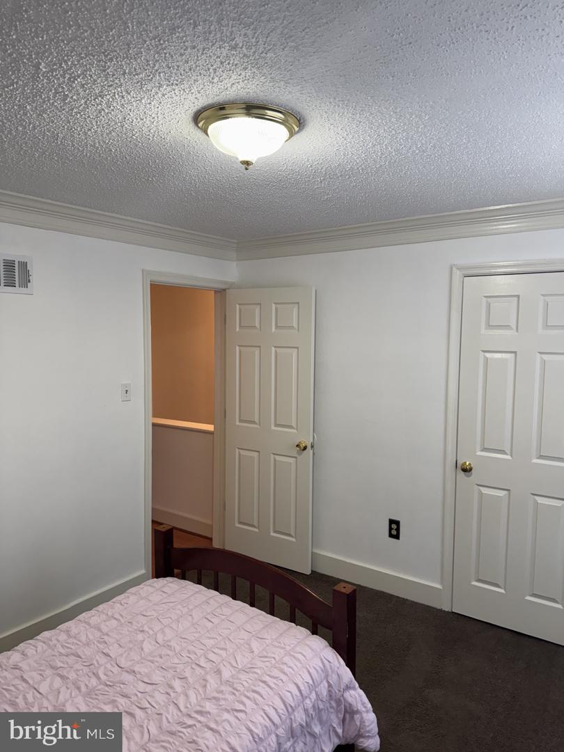 3739 MARK DR, ALEXANDRIA, Virginia 22305, 3 Bedrooms Bedrooms, ,2 BathroomsBathrooms,Residential,For sale,3739 MARK DR,VAAX2051882 MLS # VAAX2051882