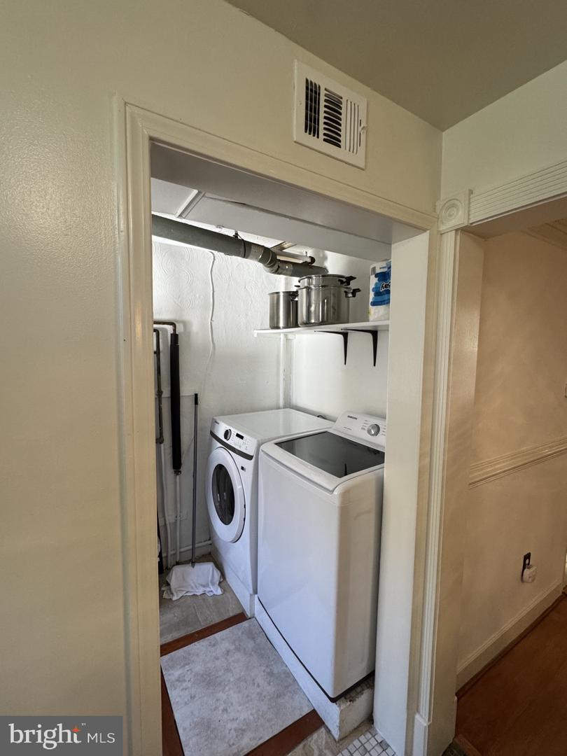 3739 MARK DR, ALEXANDRIA, Virginia 22305, 3 Bedrooms Bedrooms, ,2 BathroomsBathrooms,Residential,For sale,3739 MARK DR,VAAX2051882 MLS # VAAX2051882