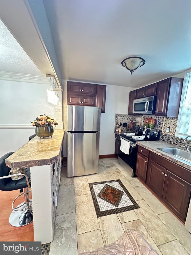 3739 MARK DR, ALEXANDRIA, Virginia 22305, 3 Bedrooms Bedrooms, ,2 BathroomsBathrooms,Residential,For sale,3739 MARK DR,VAAX2051882 MLS # VAAX2051882