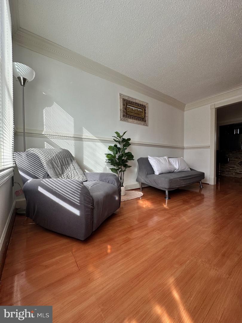 3739 MARK DR, ALEXANDRIA, Virginia 22305, 3 Bedrooms Bedrooms, ,2 BathroomsBathrooms,Residential,For sale,3739 MARK DR,VAAX2051882 MLS # VAAX2051882