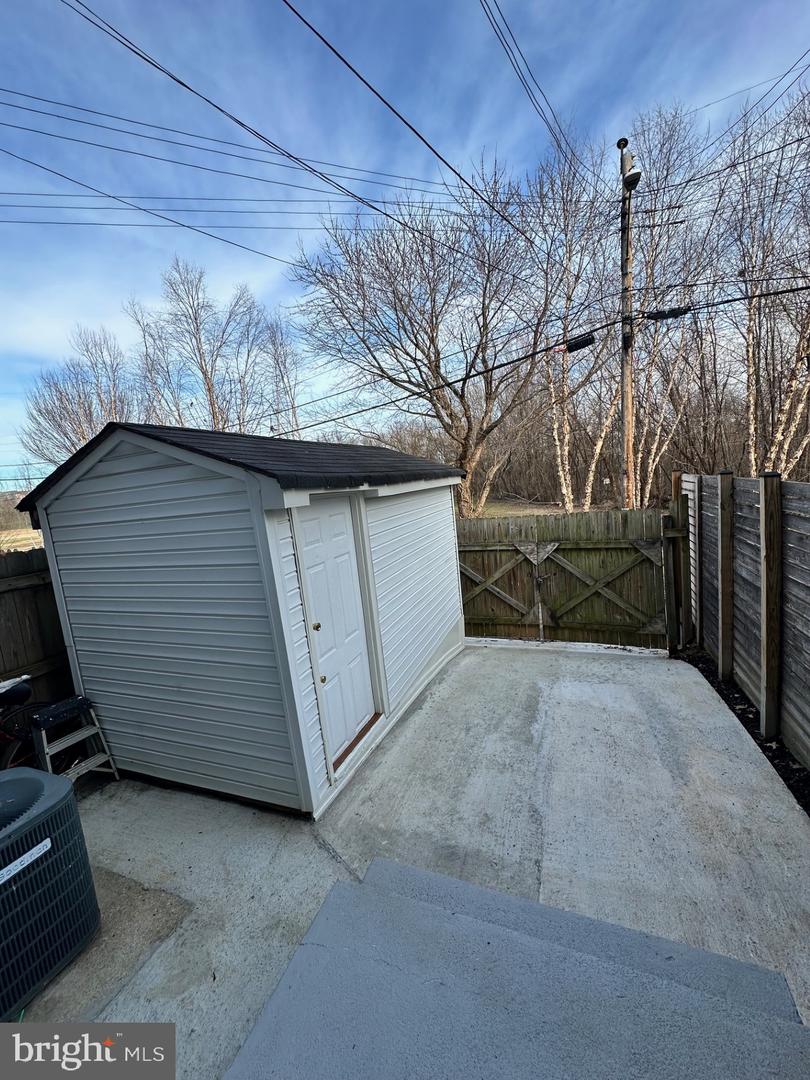 3739 MARK DR, ALEXANDRIA, Virginia 22305, 3 Bedrooms Bedrooms, ,2 BathroomsBathrooms,Residential,For sale,3739 MARK DR,VAAX2051882 MLS # VAAX2051882